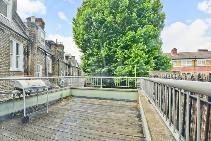 Just off Bermondsey Street, two bathroomed & roof terrace  Decima Street , London Bridge 