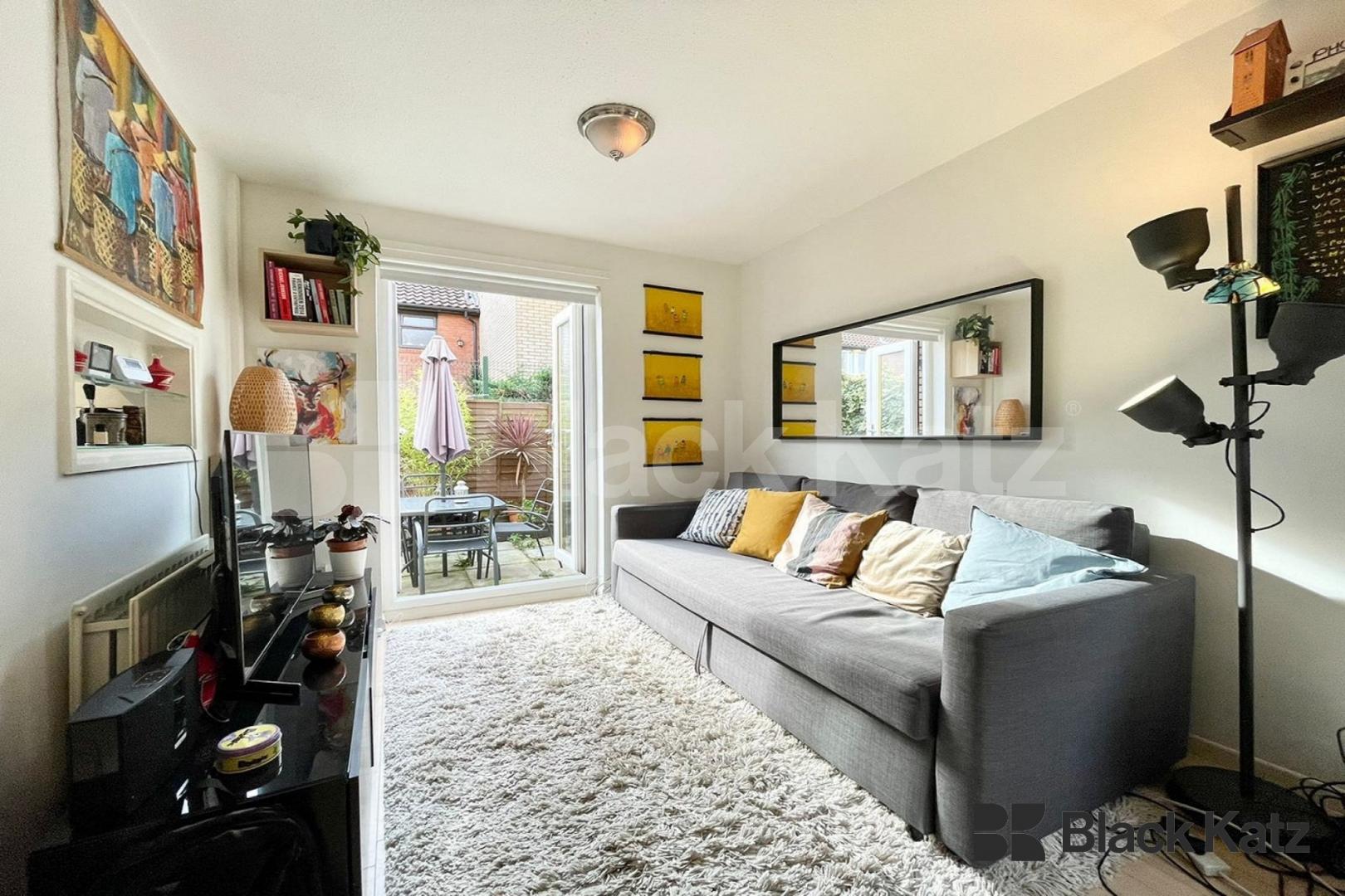 Well presented Mid-Century House with beautiful south facing garden Abbey Gardens, Bermondsey