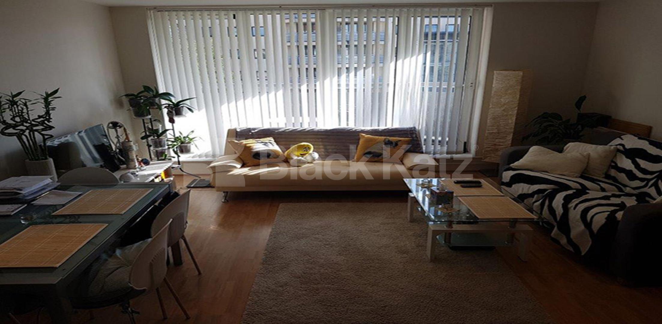 			LET , 2 Bedroom, 1 bath, 1 reception Apartment			 Tradewinds. Wards Wharf Approach, Docklands