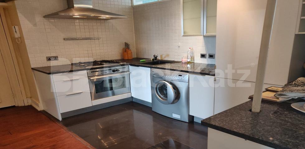 			NEW INSTRUCTION, 2 Bedroom, 1 bath, 1 reception Apartment			 Old Kent Road, SE1