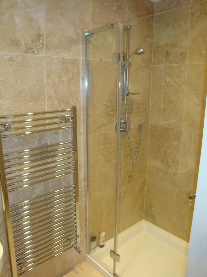 			UNFURNISHED GARDEN APARTMENT, 3 Bedroom, 1 bath, 1 reception Flat			 Dennington Park Road, WEST HAMPSTEAD