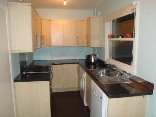 			UNFURNISHED GARDEN APARTMENT, 3 Bedroom, 1 bath, 1 reception Flat			 Dennington Park Road, WEST HAMPSTEAD