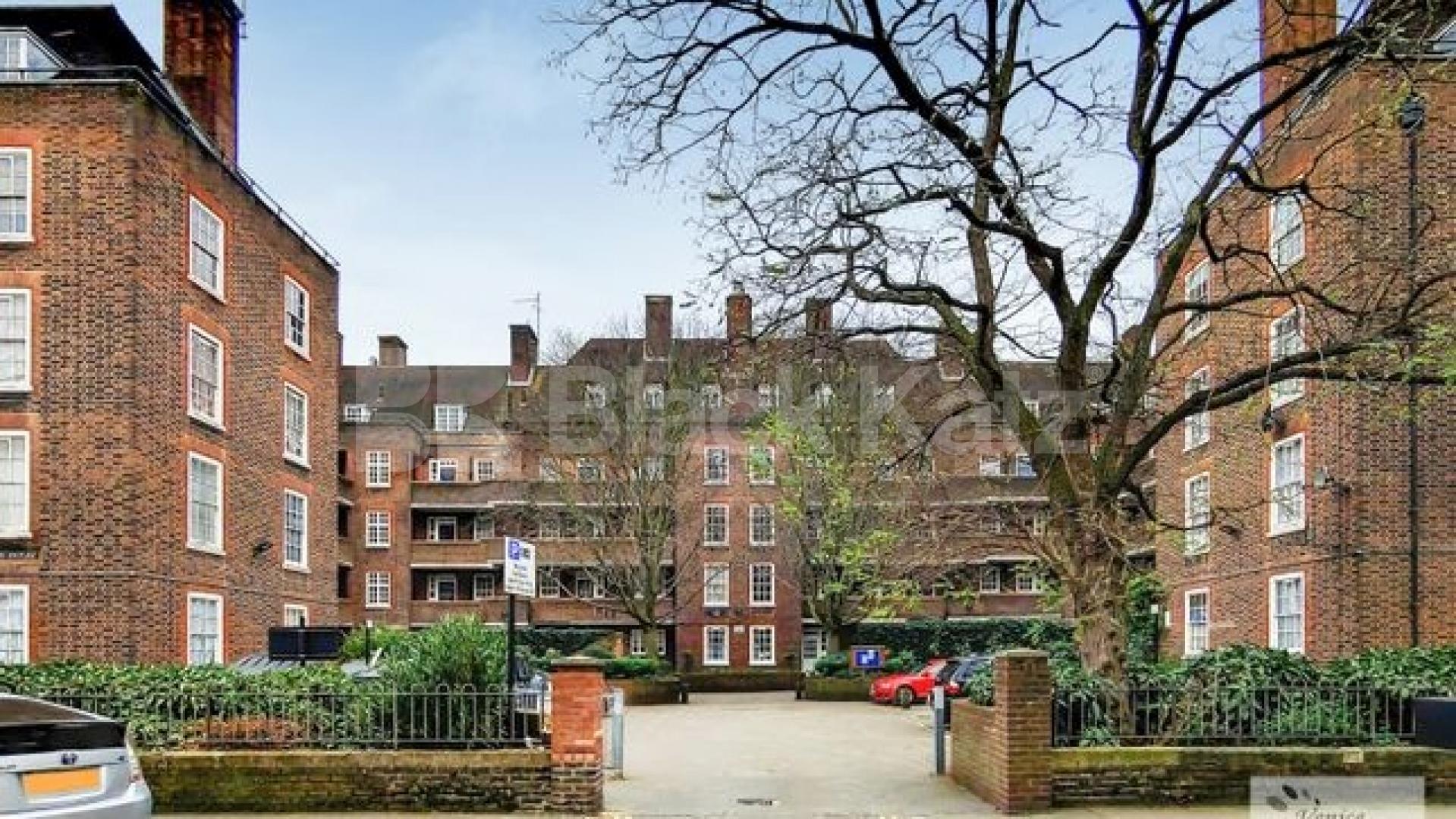 Recently refurbished two bedroom apartment minutes to tube and shops Frampton Street , Regents Park / Marylebone