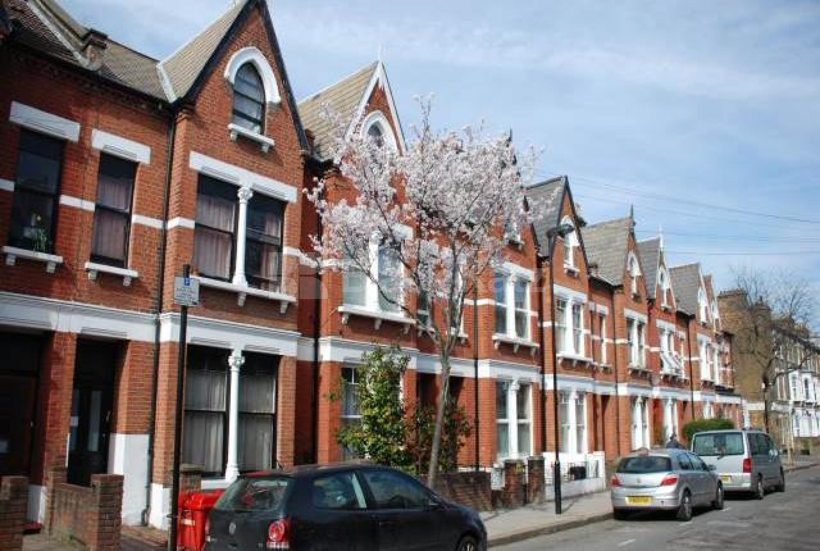			4 Bedroom, 1 bath, 1 reception Flat			 Fairbridge Road, Archway / Holloway N19