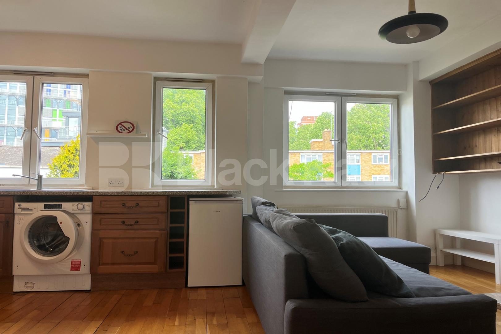 Superbly located duplex apartment moments from The Shard Kipling Street., London Bridge