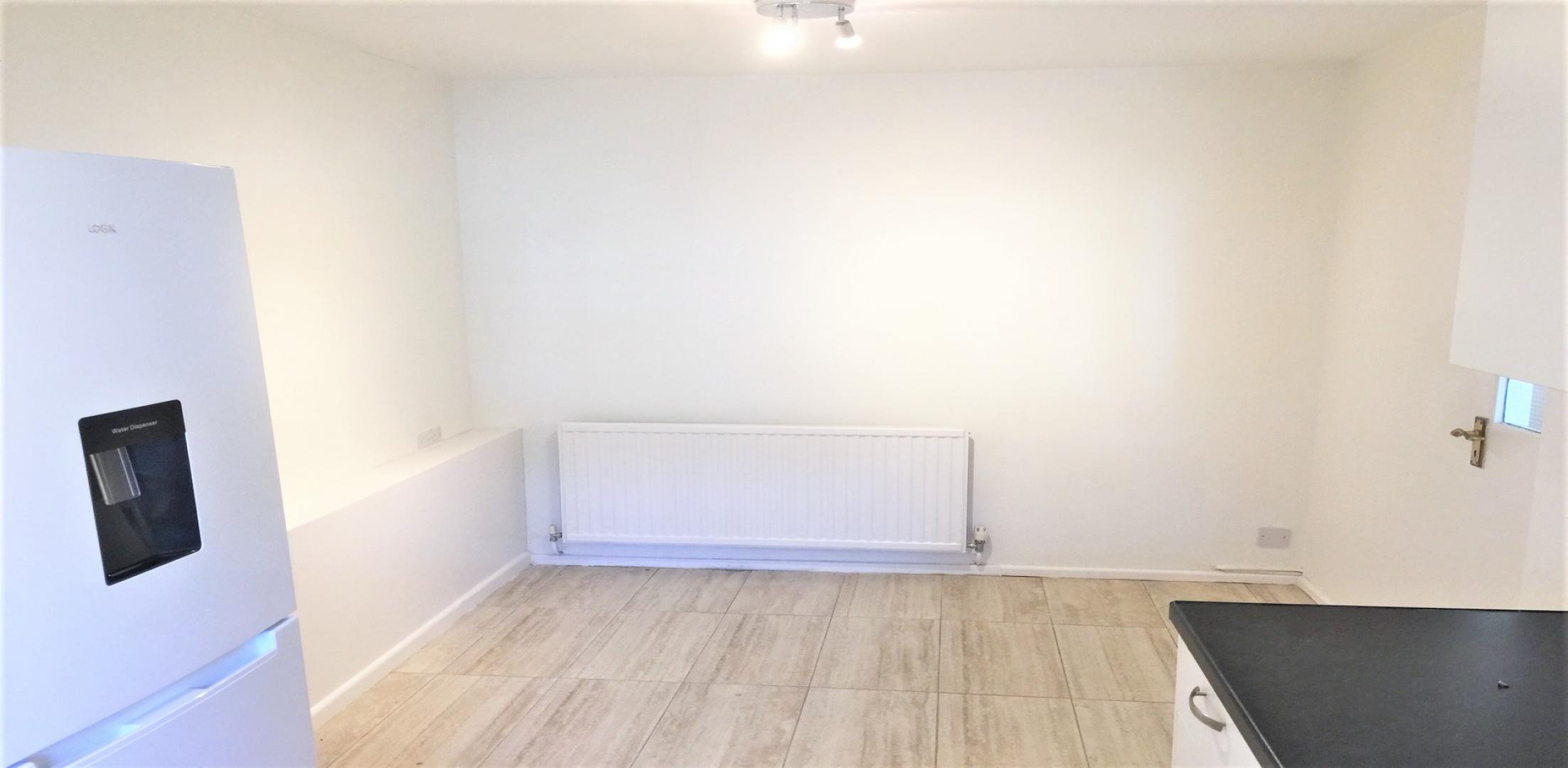 			4 Bedroom, 1 bath, 1 reception Apartment			 Dyne Road, KILBURN