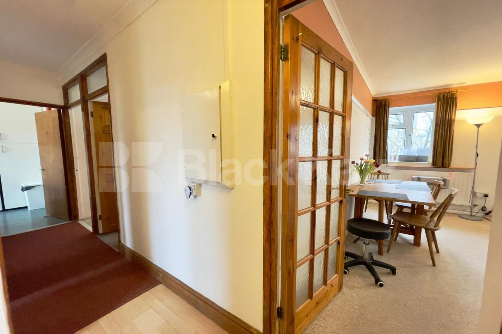 Superbly located moments from the iver Thames  Lambeth Walk, Lambeth North