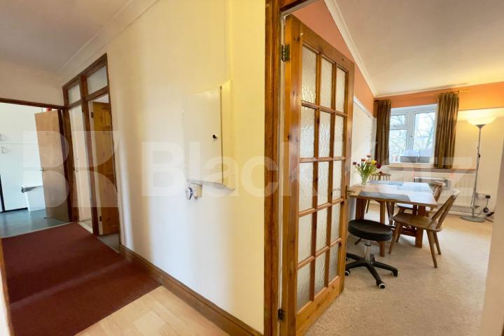 Superbly located moments from the iver Thames  Lambeth Walk, Lambeth North