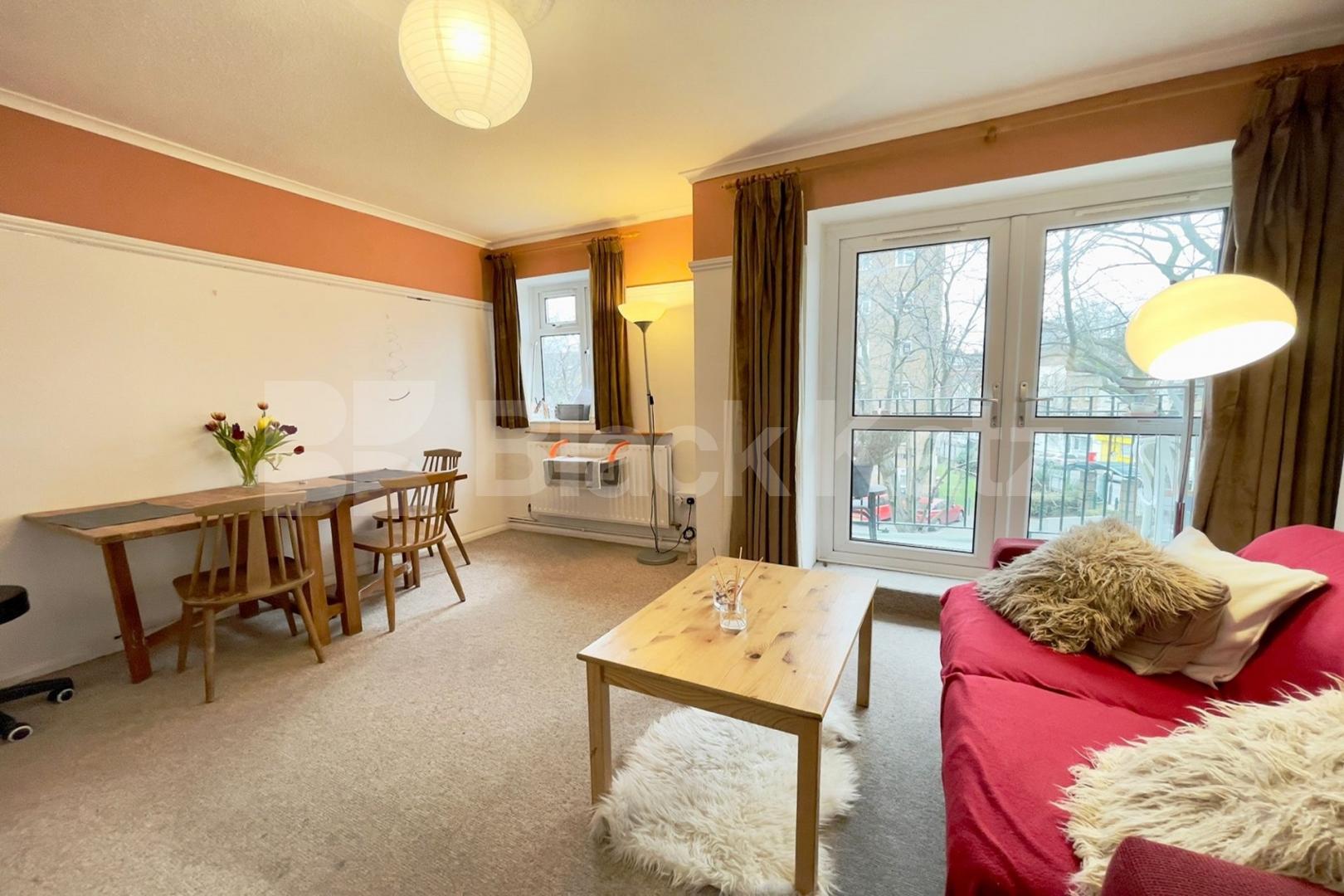 Superbly located moments from the iver Thames  Lambeth Walk, Lambeth North