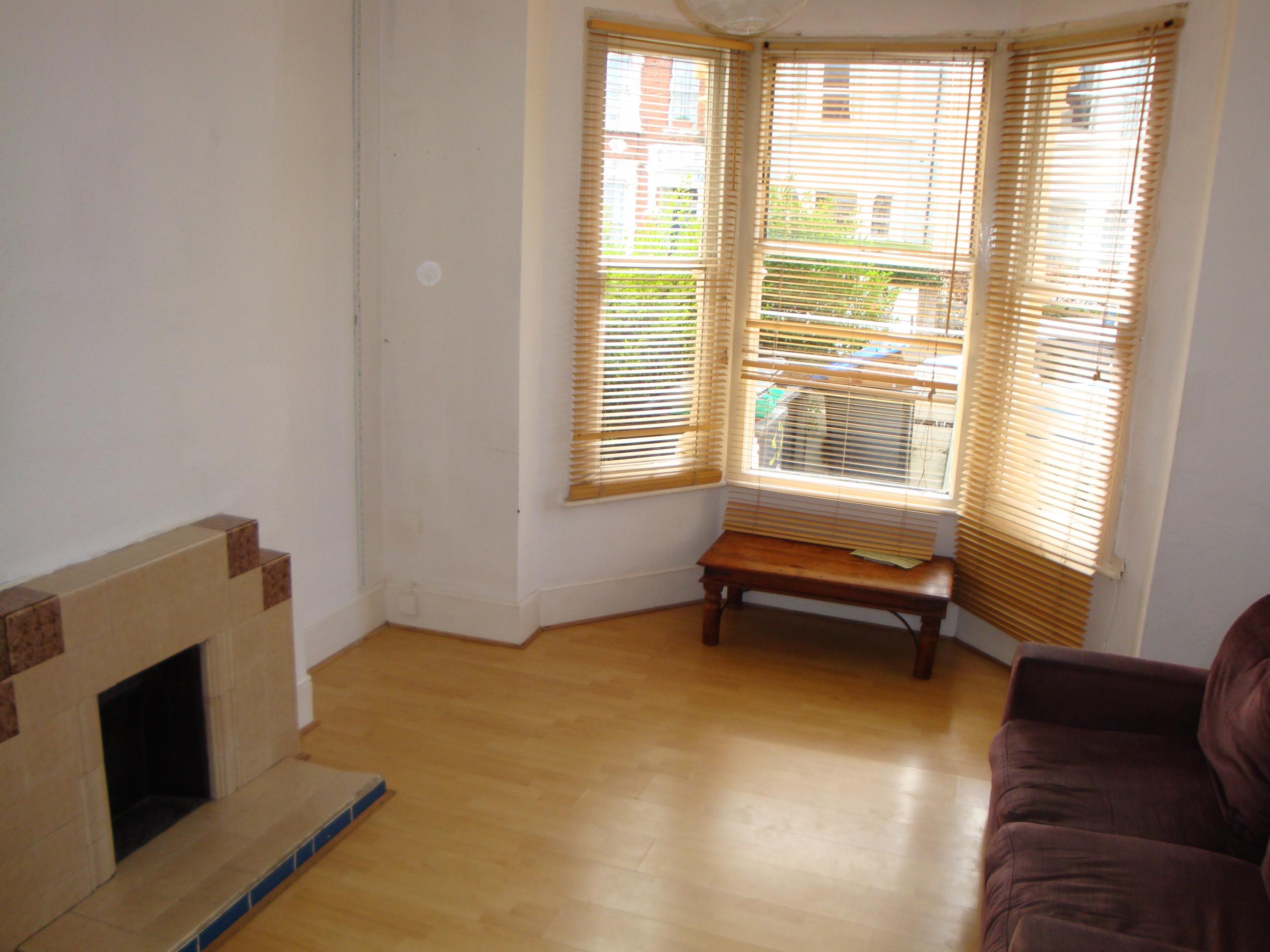 			OUTSTANDING VALUE!, 2 Bedroom, 1 bath, 1 reception Flat			 Donaldson Road, QUEENS PARK NW6