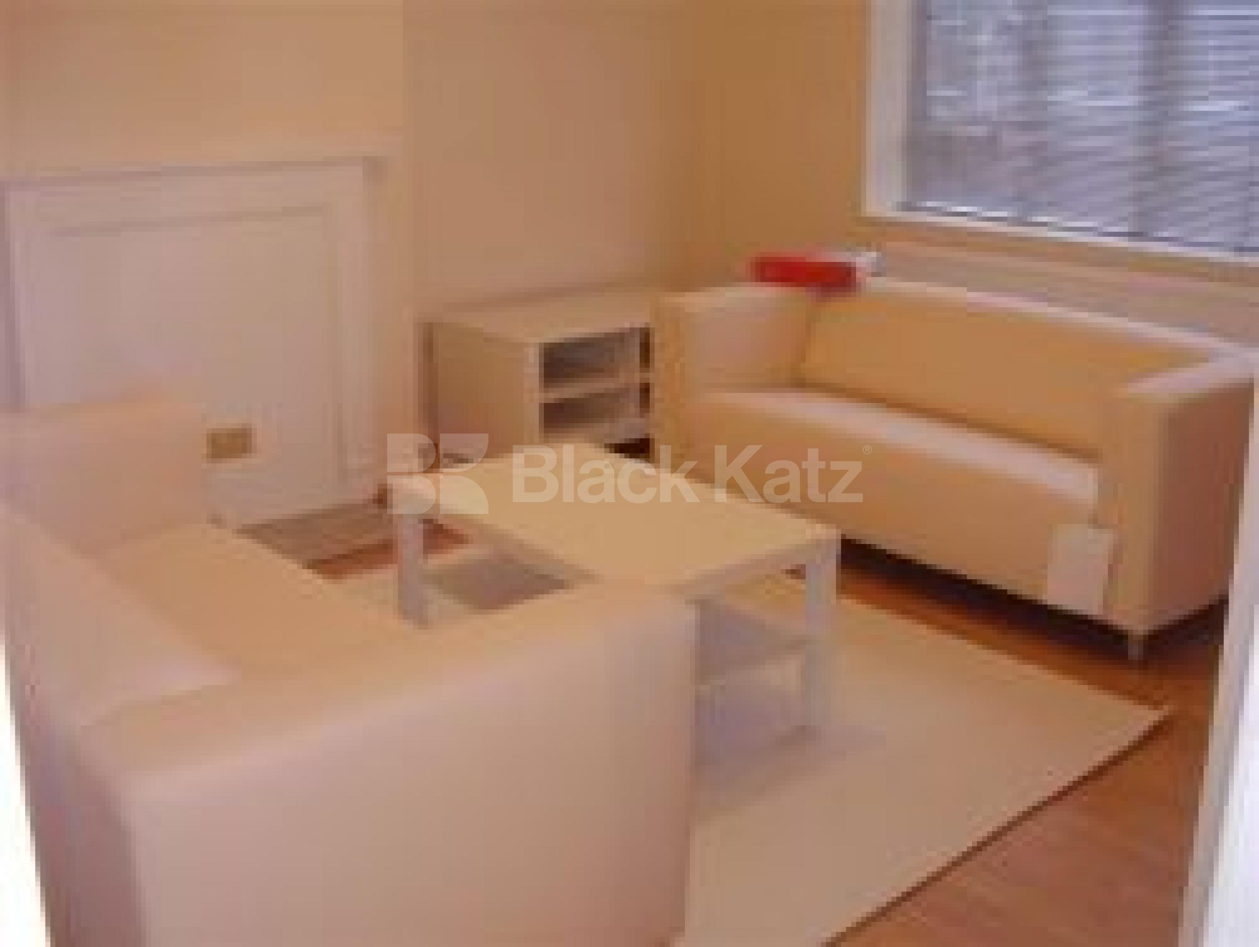 			3 Bedroom, 1 bath, 1 reception Flat			 Bethune Road, STOKE NEWINGTON N16 N16