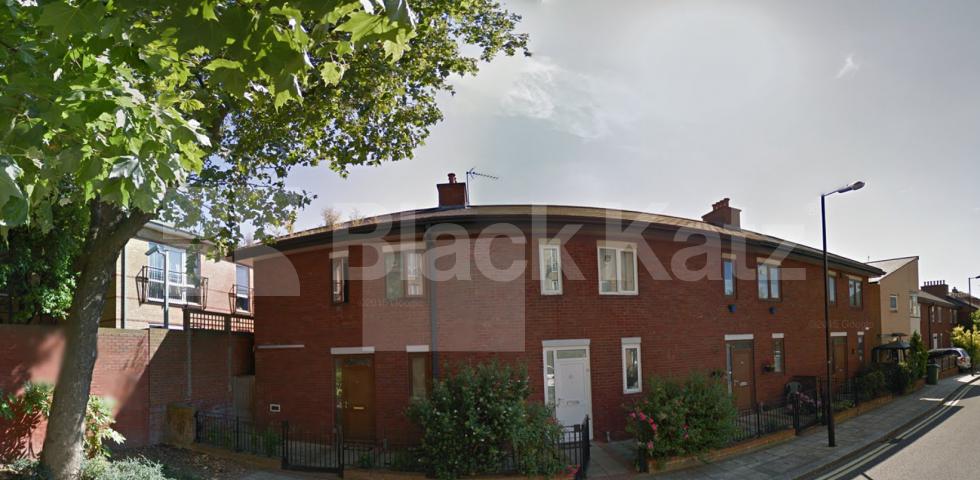 			NEW INSTRUCTION!, 3 Bedroom, 1 bath, 1 reception House			 Dowland Street, QUEENS PARK