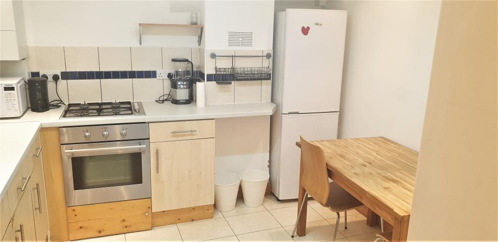 			2 Bedroom, 1 bath, 1 reception Flat			 Finchley Road, FINCHLEY ROAD