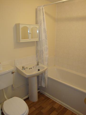 			NEW INSTRUCTION, 1 Bedroom, 1 bath, 1 reception Flat			 Draycott Close, CRICKLEWOOD