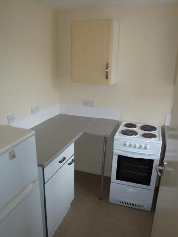 			NEW INSTRUCTION, 1 Bedroom, 1 bath, 1 reception Flat			 Draycott Close, CRICKLEWOOD