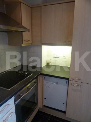 			2 Bedroom, 1 bath, 1 reception Flat			 Drayton Park, HIGHBURY 