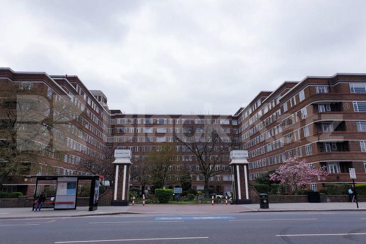 Highly desirable development with 24 hr concierge  Du Cane Court, Balham 