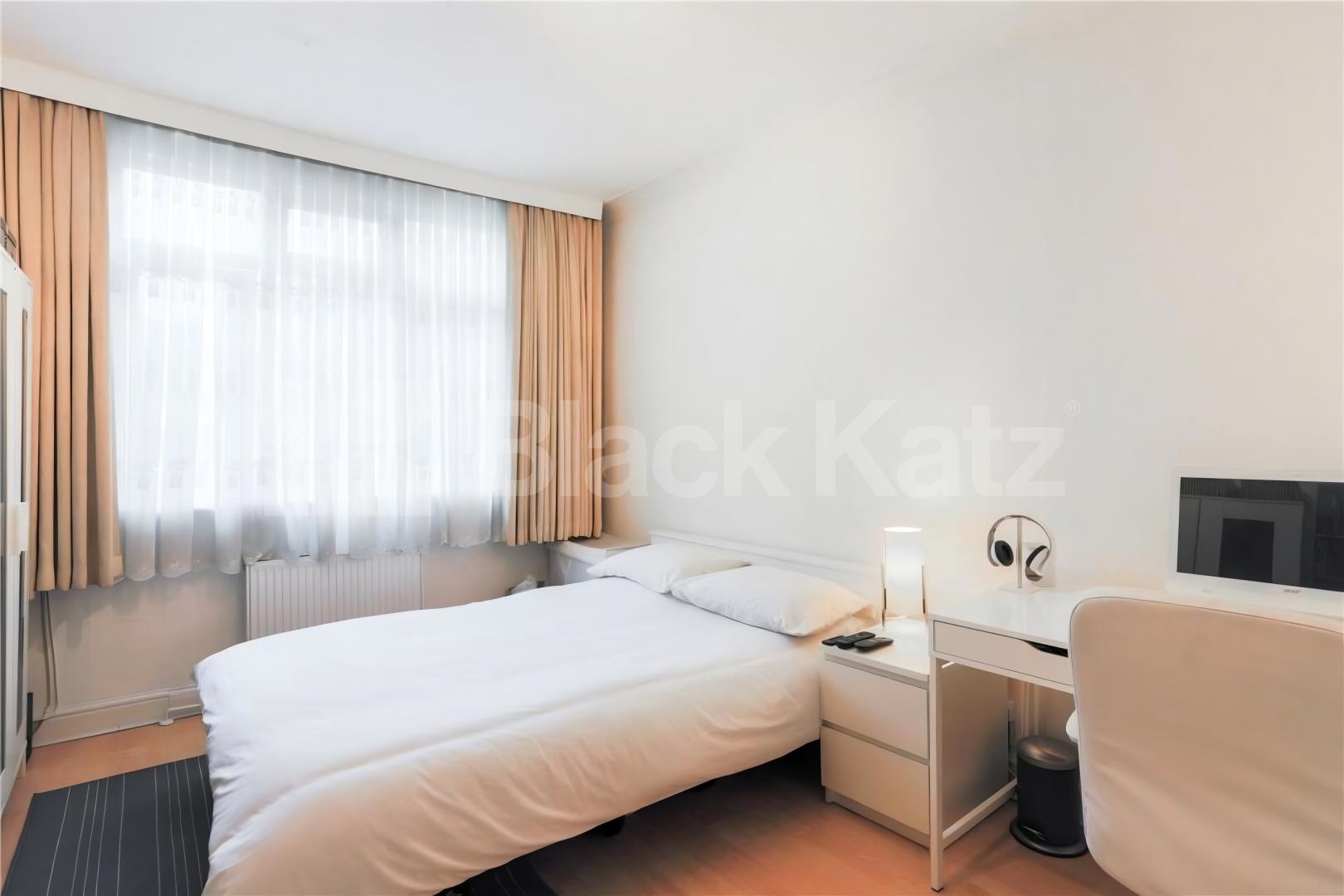 Large 4 bedroom house with 2 bathrooms and landscaped garden Dunbar Road, Wood Green