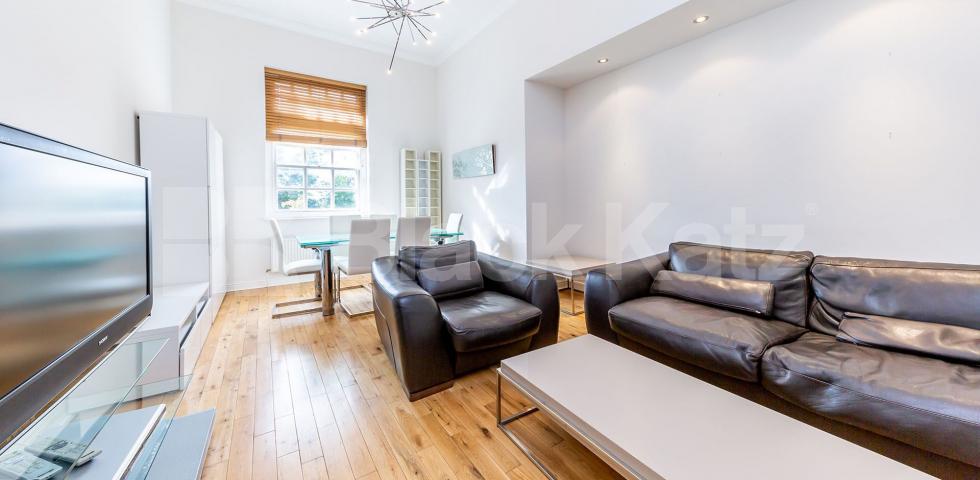 			2 Bedroom, 1 bath, 1 reception Flat			 Newsholme Drive, Winchmore Hill / Enfield 