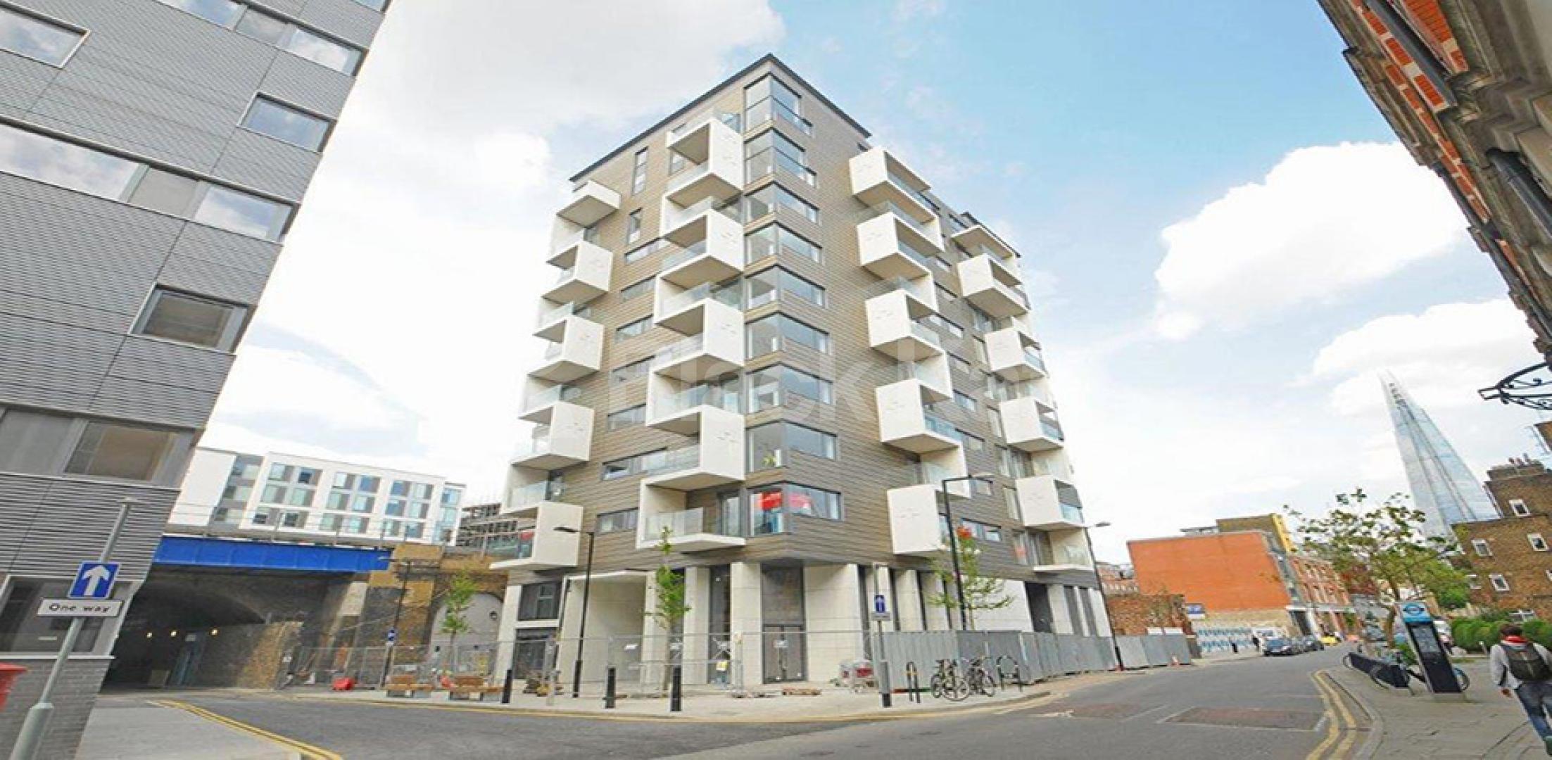 			NEW INSTRUCTION , 1 Bedroom, 1 bath, 1 reception Apartment			 Rosler Building. Ewer Street., London Bridge