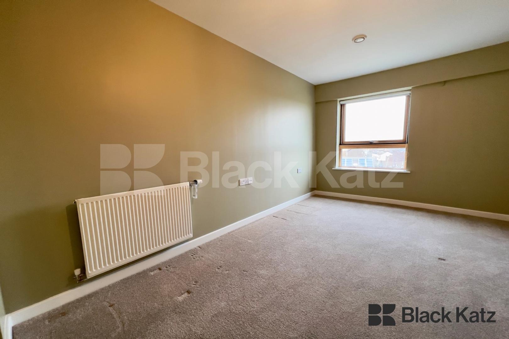 Flooded with natural light with private balcony & gorgeous views  Avonley Road , New Cross Gate / Peckham 