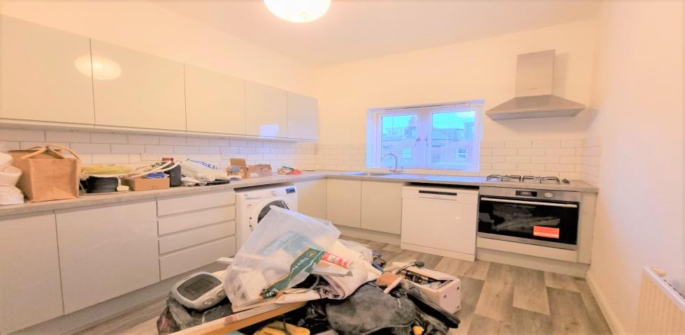 			3 Bedroom, 1 bath, 1 reception Flat			 Ash Grove, Cricklewood 