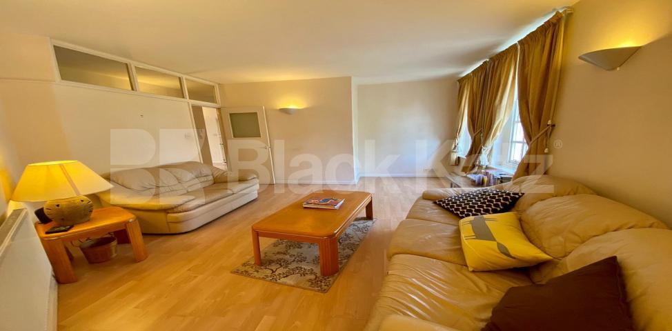 			LET , 3 Bedroom, 1 bath, 1 reception Apartment			 Erasmus Street , Westminster 