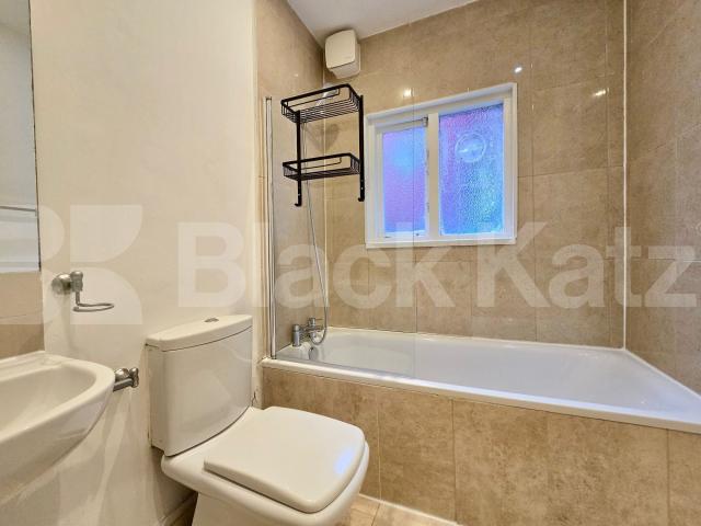 			2 Bedroom, 2 bath, 1 reception Flat			 Stanley Gardens, Willesden Green