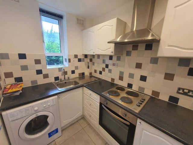 Modern Apartment Dennington Park Road, West Hampstead