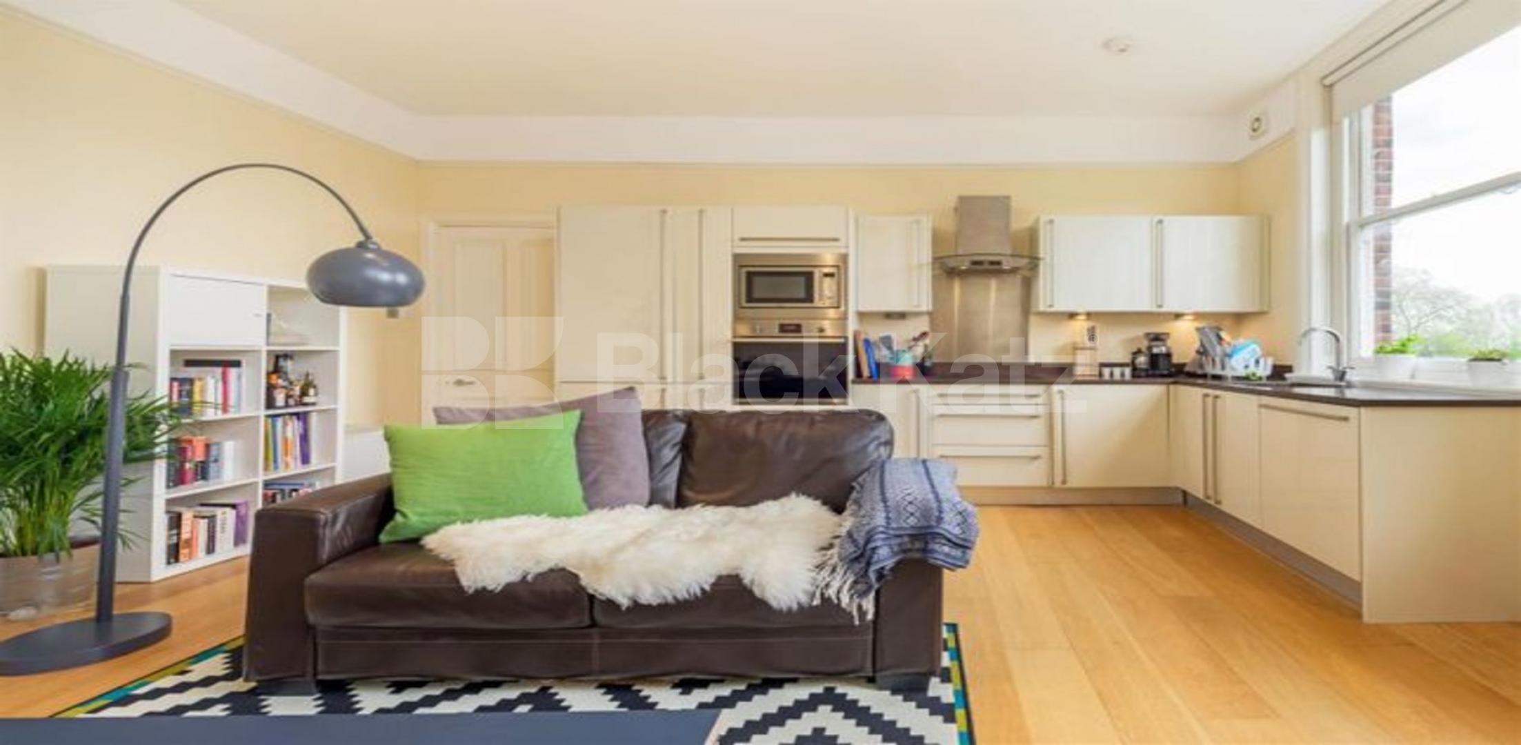 			MINUTES TO HIGH GATE TUBE , 2 Bedroom, 1 bath, 1 reception Flat			 Shepherds Hill, HIGHGATE