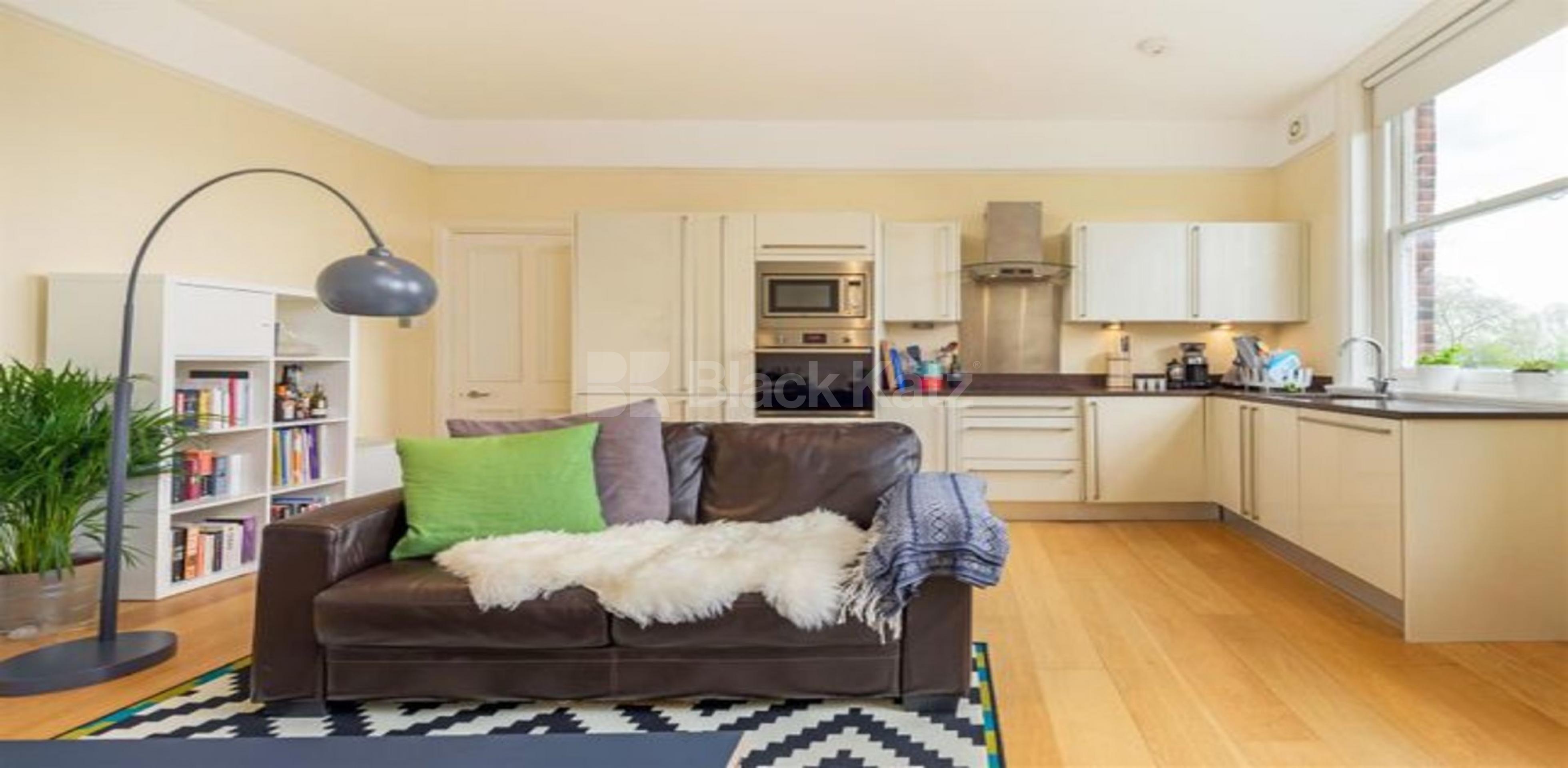 			MINUTES TO HIGH GATE TUBE , 2 Bedroom, 1 bath, 1 reception Flat			 Shepherds Hill, HIGHGATE N6