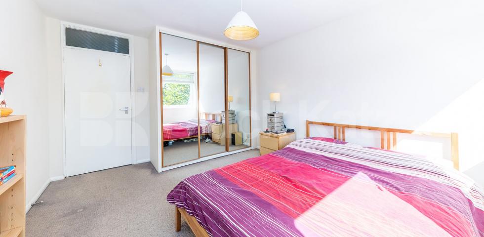 			2 Bedroom, 1 bath, 1 reception Flat			 Hillside, Crouch End Hill, Crouch End