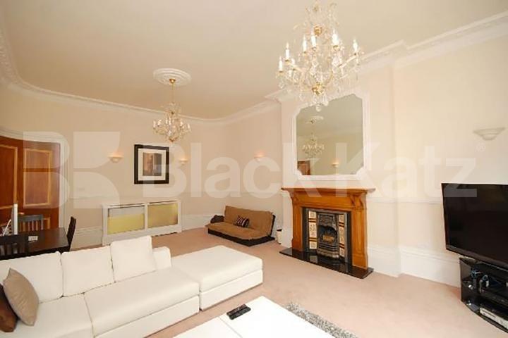 Spacious two bedrooom two bathroom set in a period conversion  Belsize Park Gardens, Belsize Park