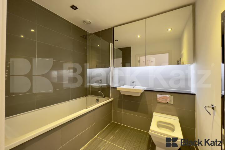 Luxury, generous apartment moments from Brick Lane  Cityscape Apartments, Spitafields