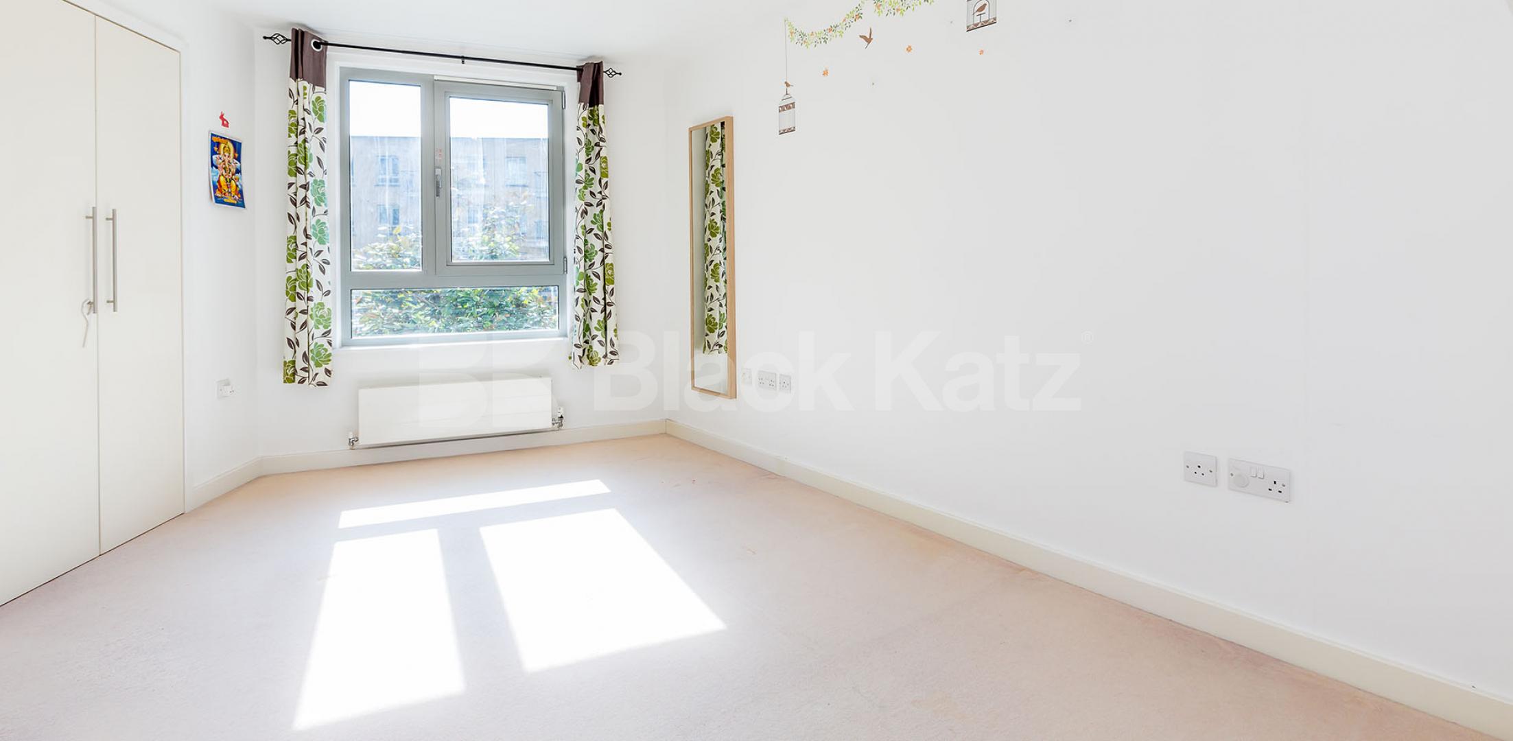 			2 Bedroom, 1 bath, 1 reception Flat			 Eden Grove N7, HOLLOWAY