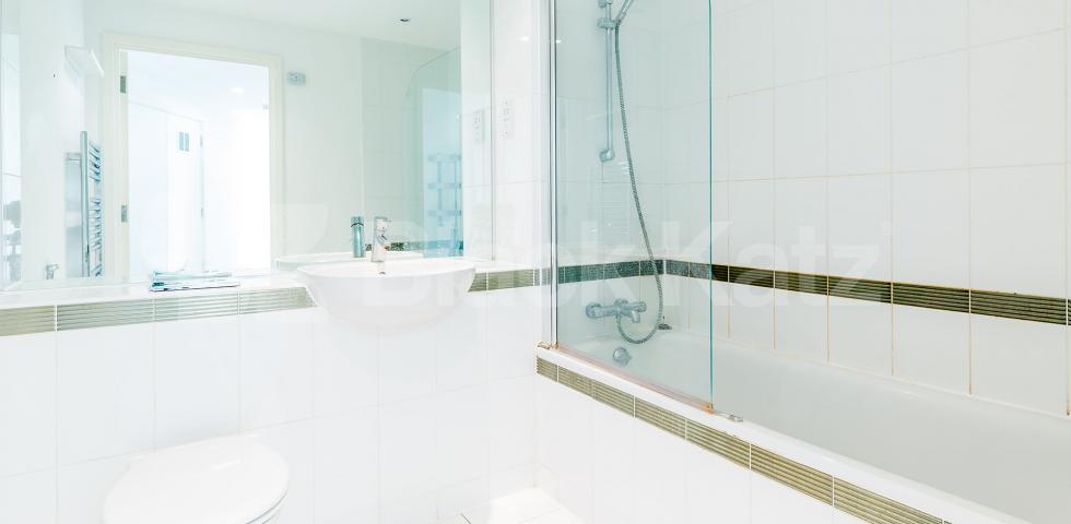 			2 Bedroom, 1 bath, 1 reception Flat			 Eden Grove , Holloway