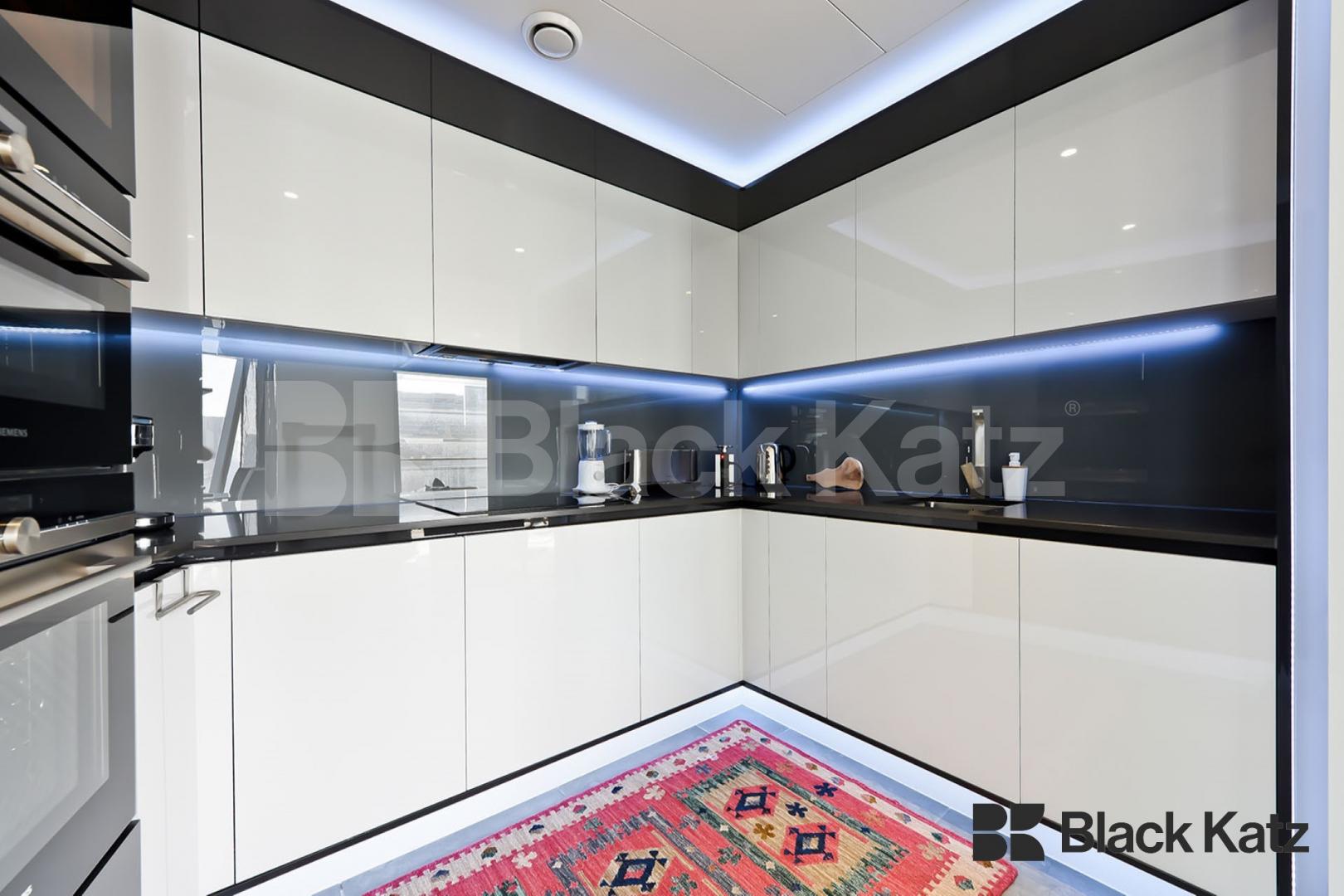  Highly desirable development with stunning unhindered views Dollar Bay Place, Canary Wharf