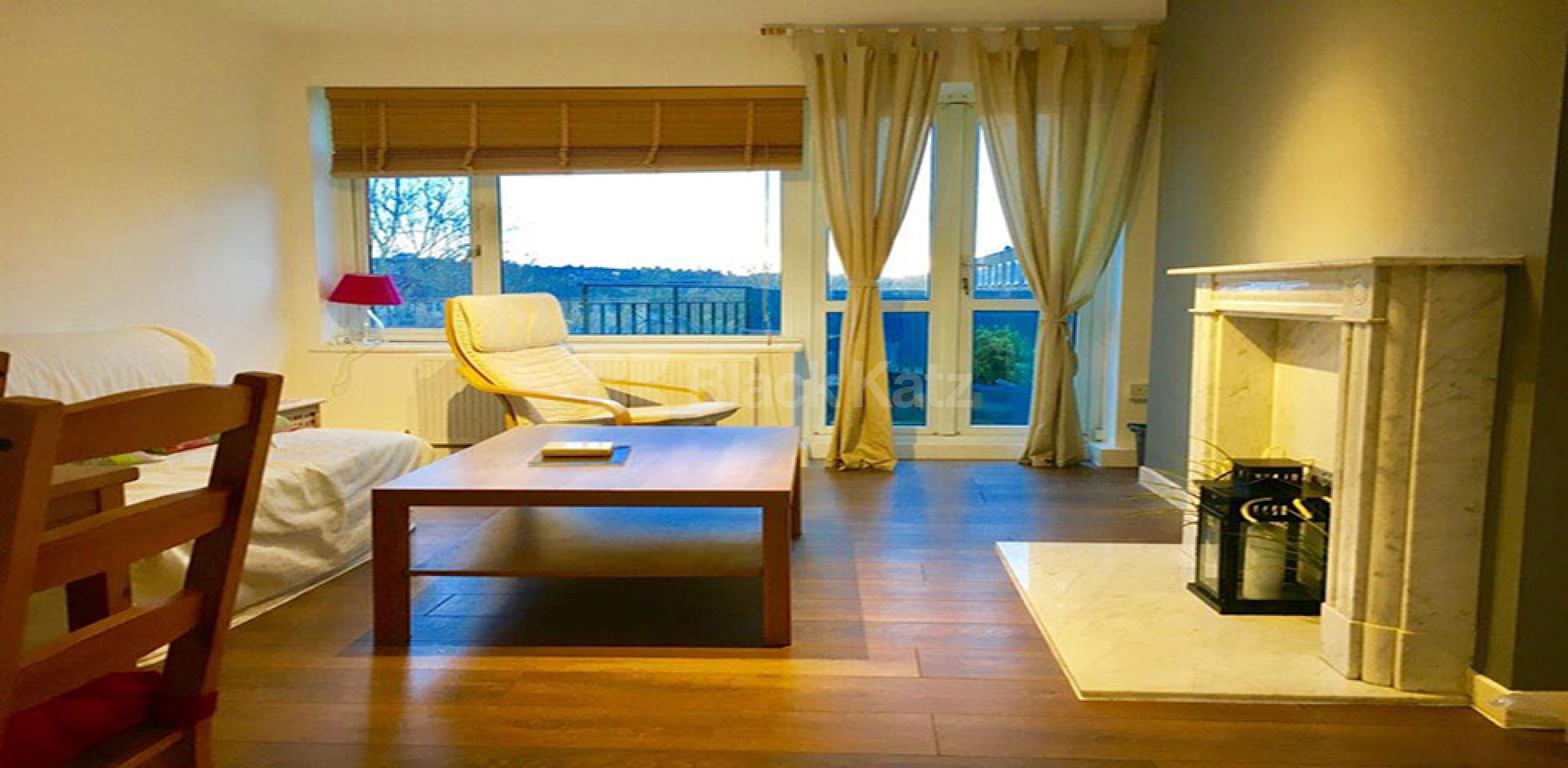 			NEW INSTRUCTION, 2 Bedroom, 1 bath, 1 reception Apartment			 Deeley Road, Vauxhall SW8