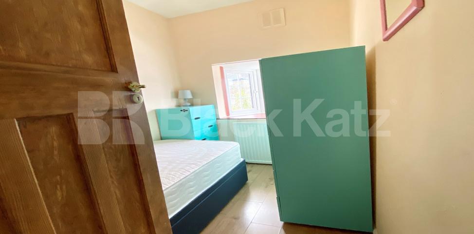 			LET  , 2 Bedroom, 1 bath, 1 reception Apartment			 Edgeley Road , Clapham 