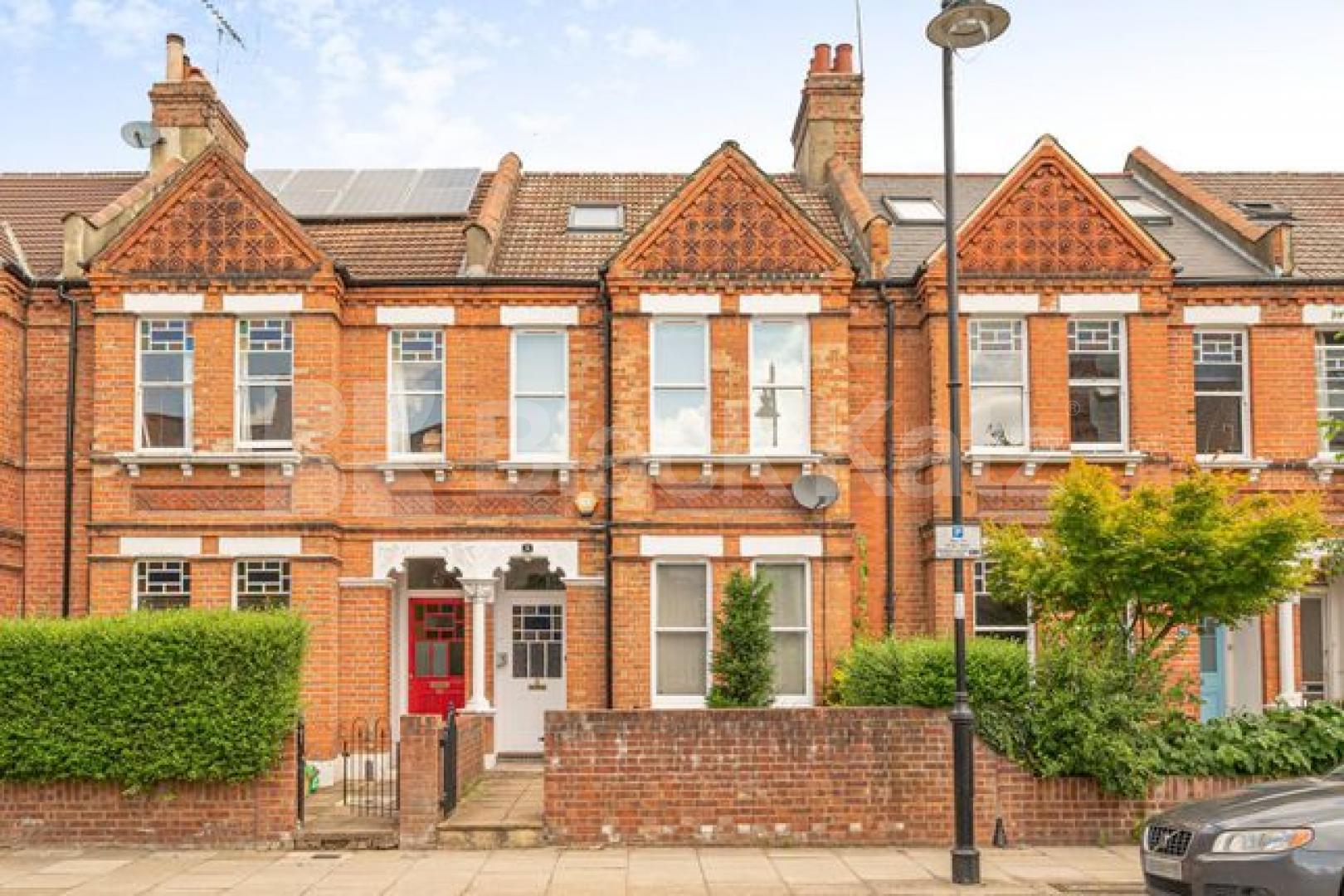 			2 Bedroom, 1 bath, 1 reception Flat			 Junction Road, Archway - Tufnell Park
