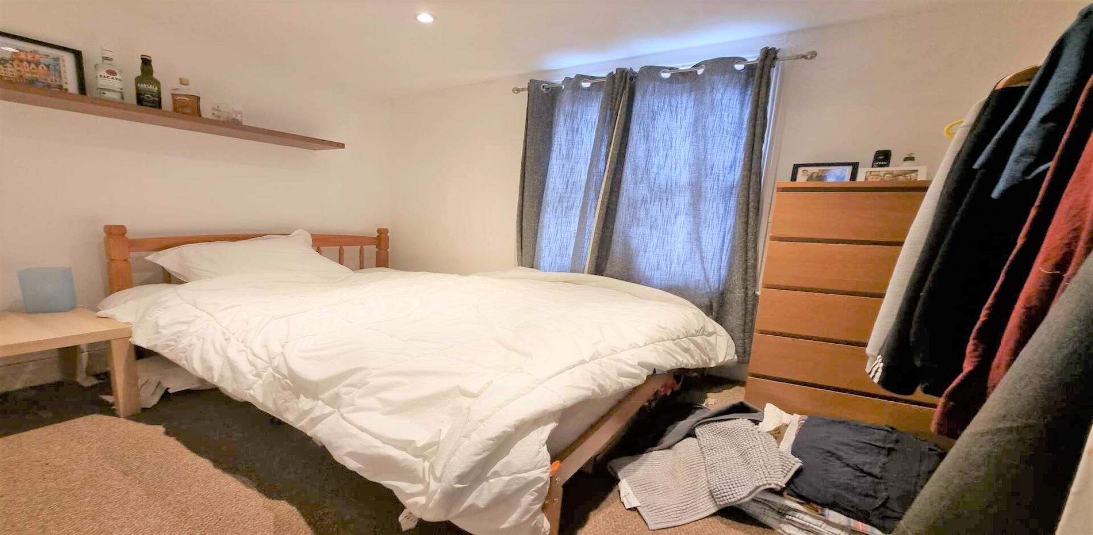 			3 Bedroom, 2 bath, 1 reception Flat			 Cotleigh Road, WEST HAMPSTEAD