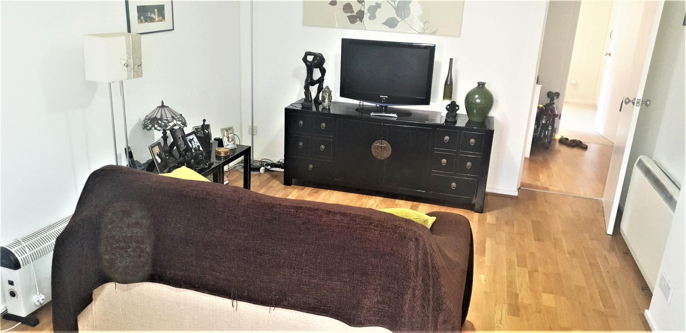 			2 Bedroom, 1 bath, 1 reception Flat			 Woodvale Way, CRICKLEWOOD