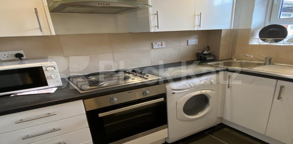 			LET , 1 Bedroom, 1 bath, 1 reception Apartment			 Falmouth Road, Elephant and Castle 