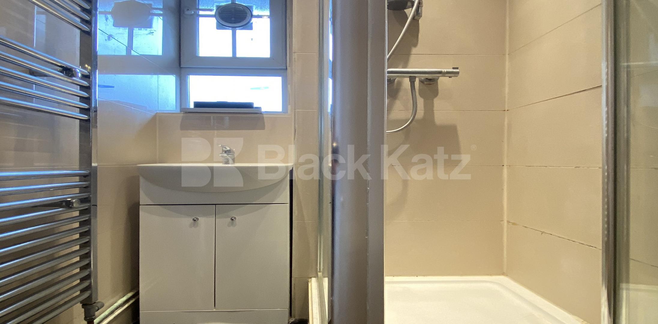 			LET , 1 Bedroom, 1 bath, 1 reception Apartment			 Falmouth Road, Elephant and Castle 