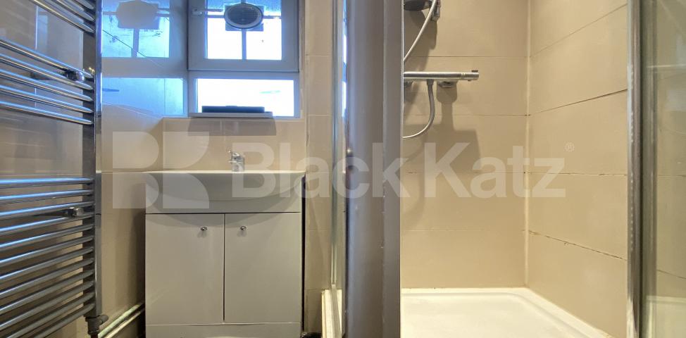 			LET , 1 Bedroom, 1 bath, 1 reception Apartment			 Falmouth Road, Elephant and Castle 