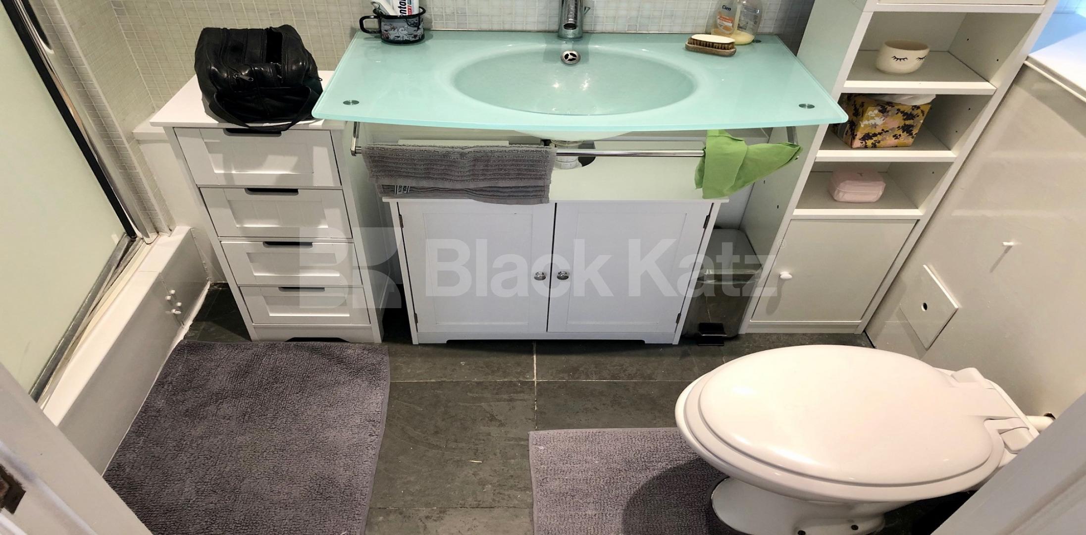 			LET , 1 Bedroom, 1 bath, 1 reception Apartment			 Weston Street, Borough