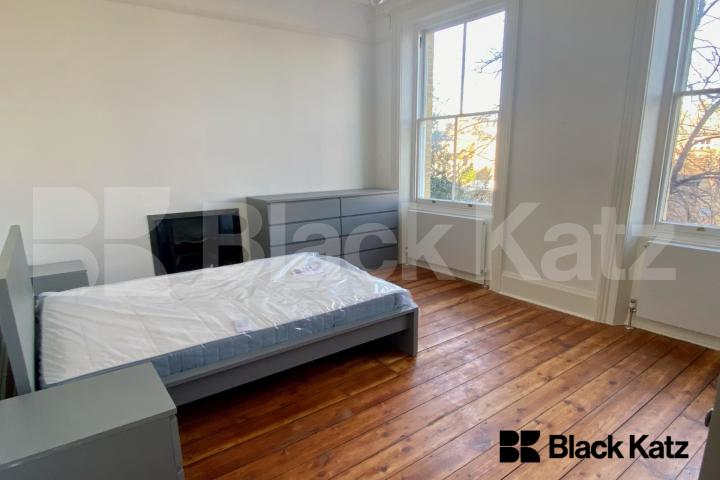 Stunning, completely redecorated with 1119 Sq.Ft. of living & entertaining space Elms Road, Clapham Common