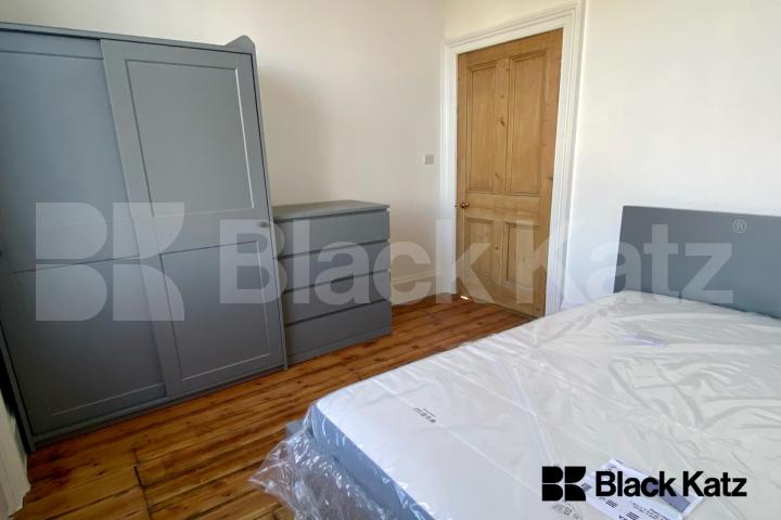 Stunning, completely redecorated with 1119 Sq.Ft. of living & entertaining space Elms Road, Clapham Common