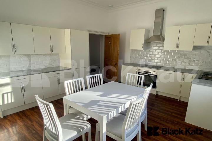 Stunning, completely redecorated with 1119 Sq.Ft. of living & entertaining space Elms Road, Clapham Common