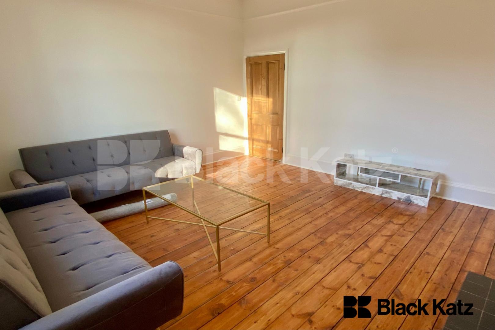 Stunning, completely redecorated with 1119 Sq.Ft. of living & entertaining space Elms Road, Clapham Common